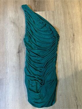 Lioness One-Shoulder Ruched Emerald Green Dress